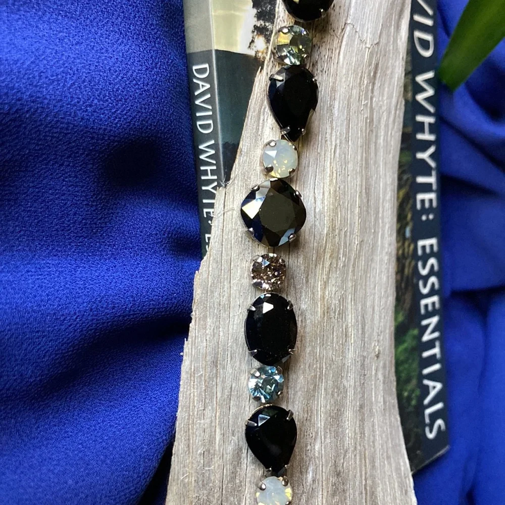 Sorrelli New Black Crystal & Silvertone Narcissus Necklace - Picture 3 of 10